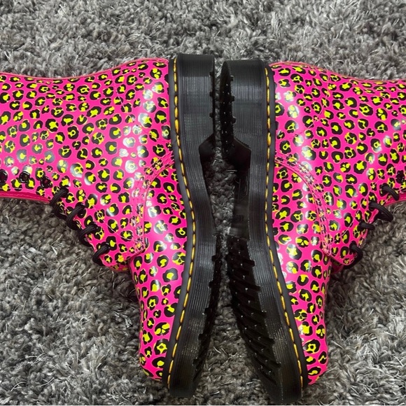 Dr. Martens 1460 Loud Leopard Smooth Pink 27652682 Women's 10 - Picture 5 of 8